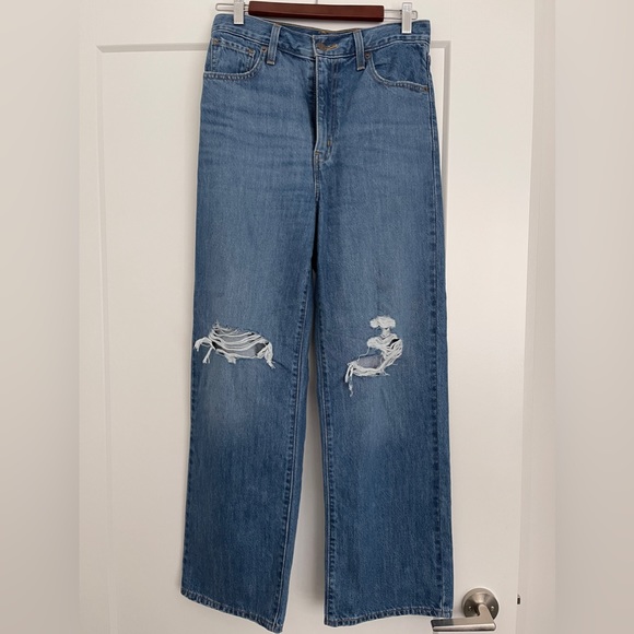 Levi’s High Wasted Straight Jeans - Picture 5 of 8